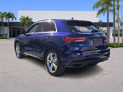 Used 2024 Audi Q3 2.0T Premium w/ Convenience Package image 5