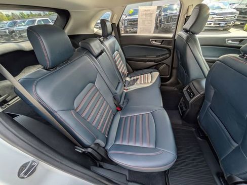 Used 2023 Ford Edge SEL w/ Sport Appearance Package AWD/4WD image 19