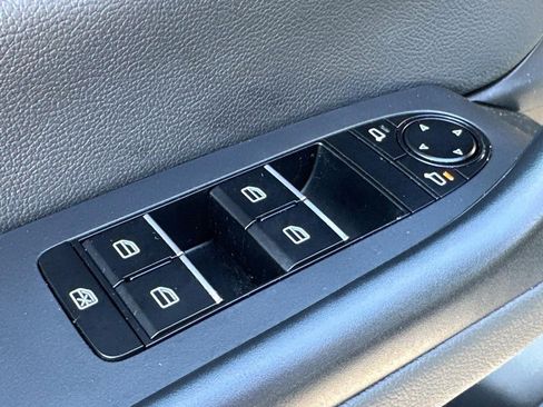 Certified 2025 MAZDA CX-50 2.5 Hybrid w/ Preferred Pkg image 21