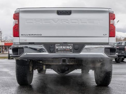 Used 2021 Chevrolet Silverado 2500 LT image 30