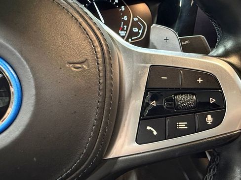 Used 2022 BMW 330e xDrive image 25