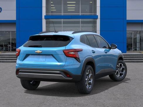 New 2026 Chevrolet Trax LT w/ Driver Confidence Package FWD image 28