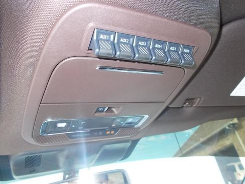 Used 2025 Ford F350 King Ranch w/ Chrome Package image 38