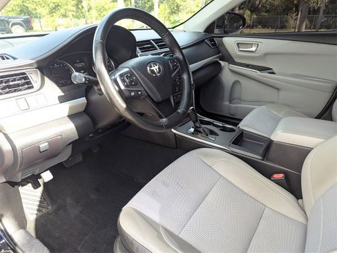 Used 2016 Toyota Camry SE image 25