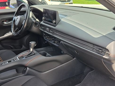 Used 2025 Honda HR-V Sport image 29