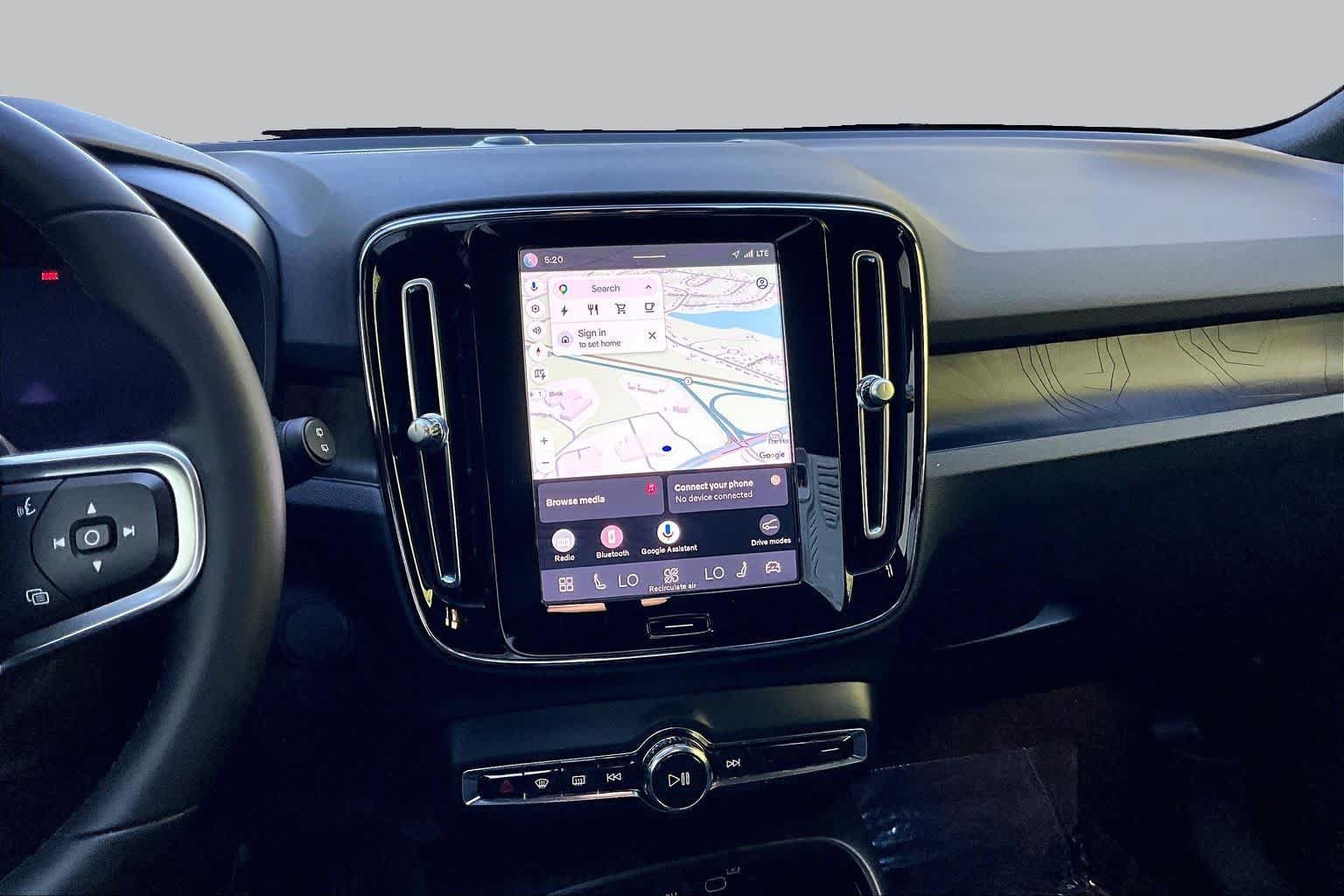 Used 2023 Volvo XC40 Recharge Core AWD/4WD image 6