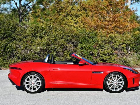 Used 2019 Jaguar F-TYPE Convertible image 35