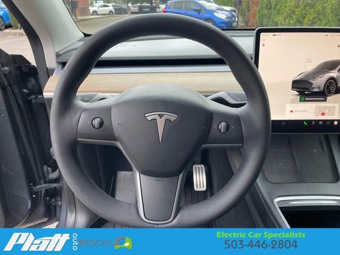Used 2022 Tesla Model Y Performance image 33