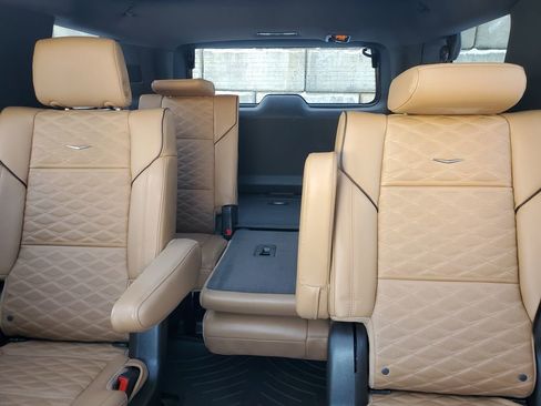 Certified 2023 Cadillac Escalade Sport w/ Touring Package image 37