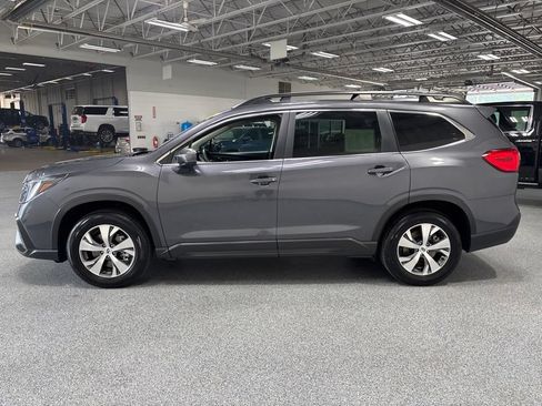 Used 2025 Subaru Ascent Premium AWD/4WD image 4