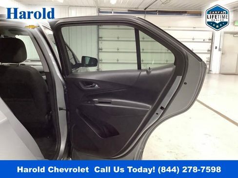 Used 2024 Chevrolet Equinox LT image 8