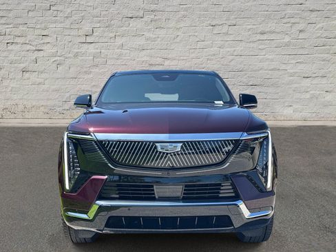 Used 2026 Cadillac Escalade IQ Luxury 1 w/ LPO, Floor Liner Package AWD/4WD image 7