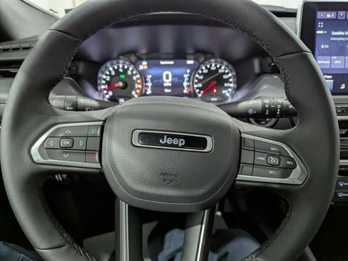 New 2026 Jeep Compass Latitude image 38