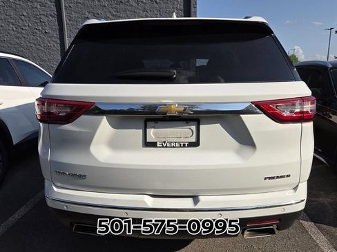 Used 2021 Chevrolet Traverse Premier FWD image 3