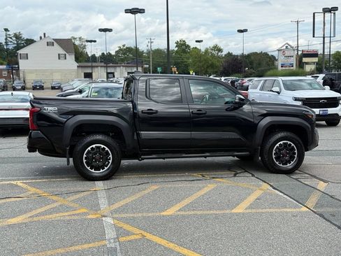 Used 2024 Toyota Tacoma TRD Off-Road w/ TRD Off Road Upgrade Package AWD/4WD image 7