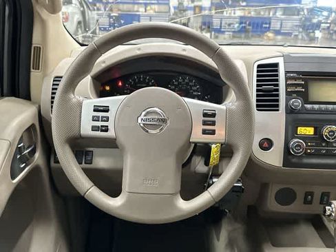 Used 2013 Nissan Frontier SV w/ SV Value Truck Pkg RWD image 15