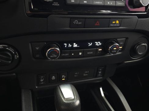 Used 2023 Nissan Frontier SV w/ SV Convenience Package AWD/4WD image 28