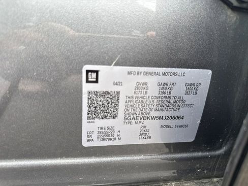 Used 2021 Buick Enclave Premium w/ Sun and Sites Package image 24