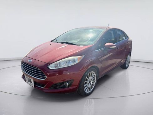 Used 2014 Ford Fiesta Titanium FWD image 9