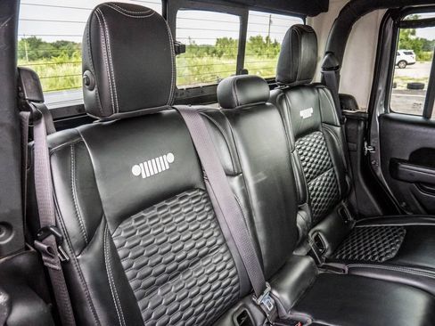 Used 2022 Jeep Gladiator Sport AWD/4WD image 47