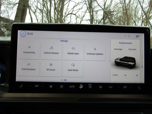 Used 2025 Ford Bronco Sport Outer Banks w/ Outer Banks Tech Package+ image 41