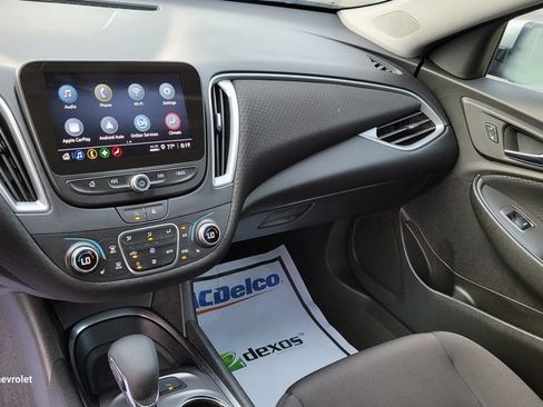 Used 2025 Chevrolet Malibu LT FWD image 21