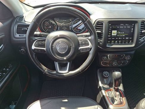 Used 2020 Jeep Compass Trailhawk w/ Leather Interior Group AWD/4WD image 11