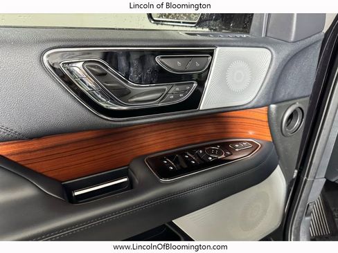 Used 2023 Lincoln Navigator L Reserve w/ Equipment Group 201A image 17