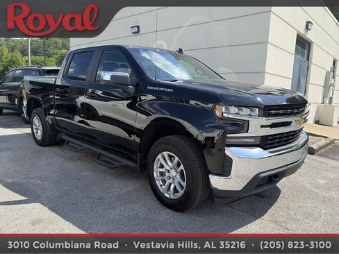 Used 2021 Chevrolet Silverado 1500 LT image 2