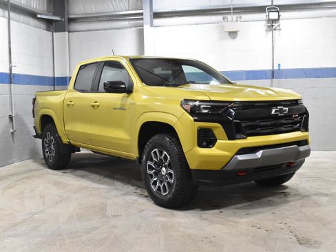 Used 2023 Chevrolet Colorado Z71 w/ Z71 Convenience Package 2 image 29