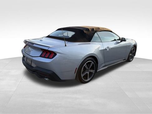 Used 2024 Ford Mustang Premium image 9