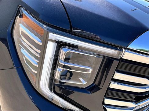 Used 2024 GMC Sierra 1500 SLT AWD/4WD image 35
