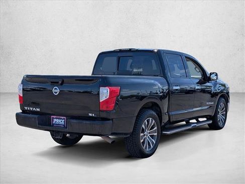 Used 2017 Nissan Titan SL RWD image 5