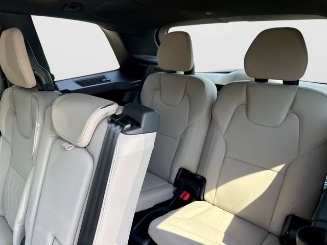 New 2026 Volvo XC90 T8 Plus w/ Protection Package Premier AWD/4WD image 26