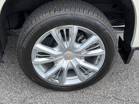 New 2026 Chevrolet Silverado 1500 High Country AWD/4WD image 9