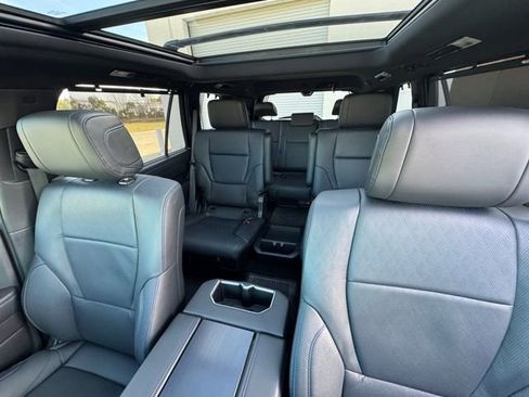 Used 2025 Toyota Sequoia Platinum image 32