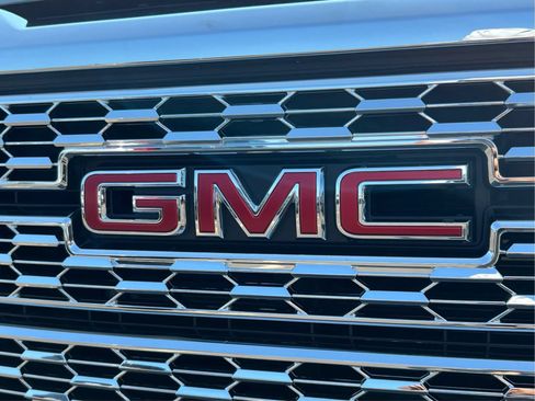 Used 2021 GMC Canyon AT4 w/ Driver Alert Package AWD/4WD image 34