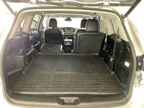 Certified 2019 Toyota Highlander XLE AWD/4WD image 25