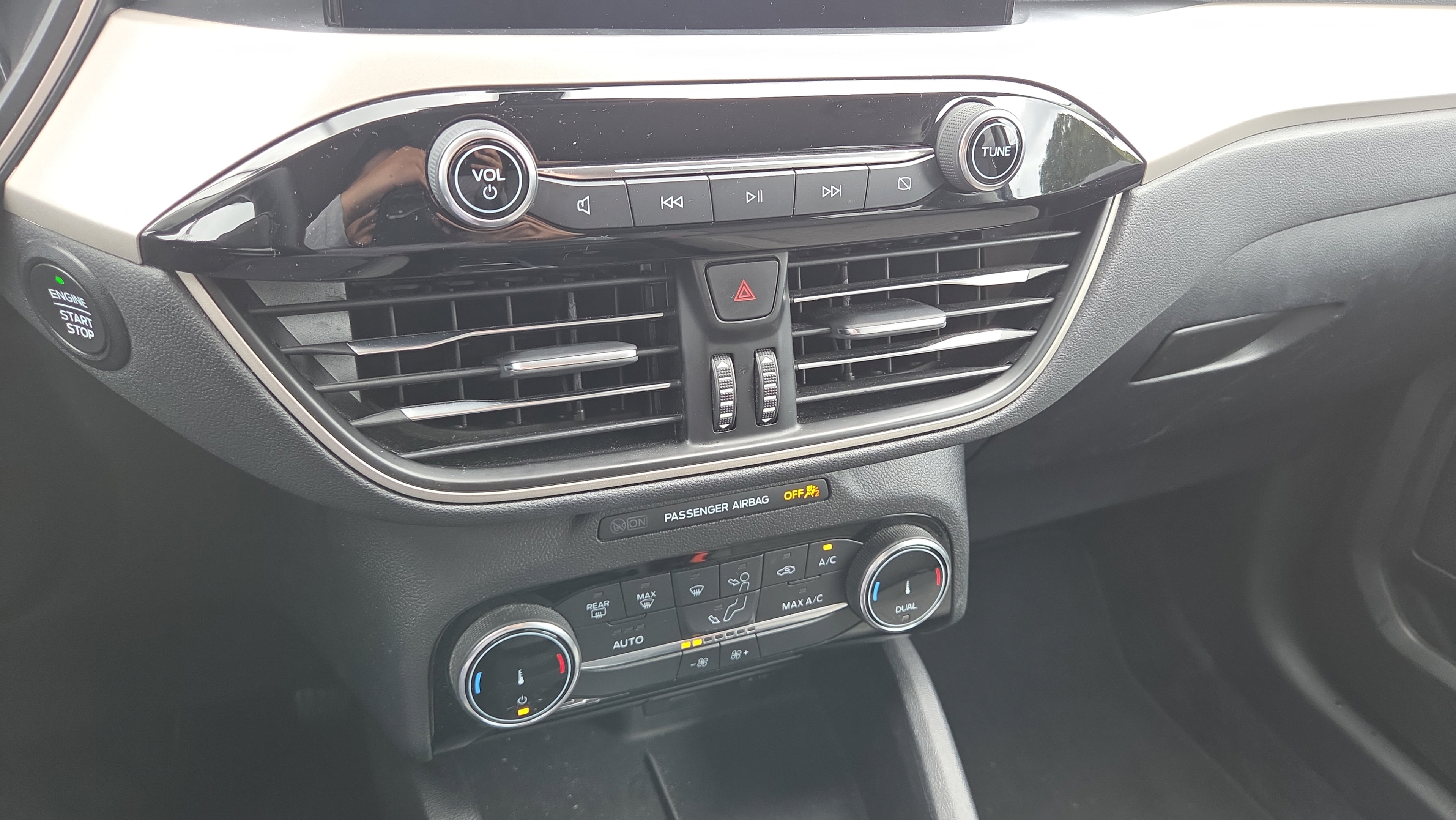Used 2022 Ford Escape SE w/ Convenience Package FWD image 28
