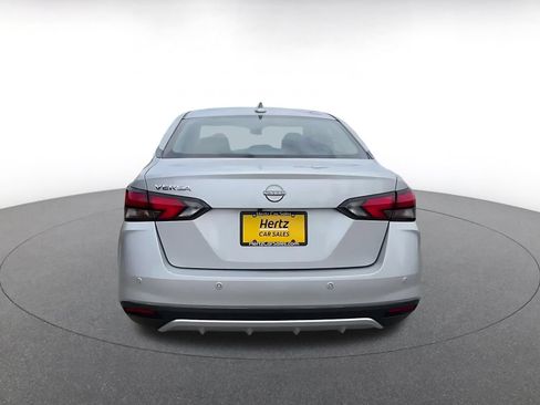 Used 2025 Nissan Versa SV FWD image 13