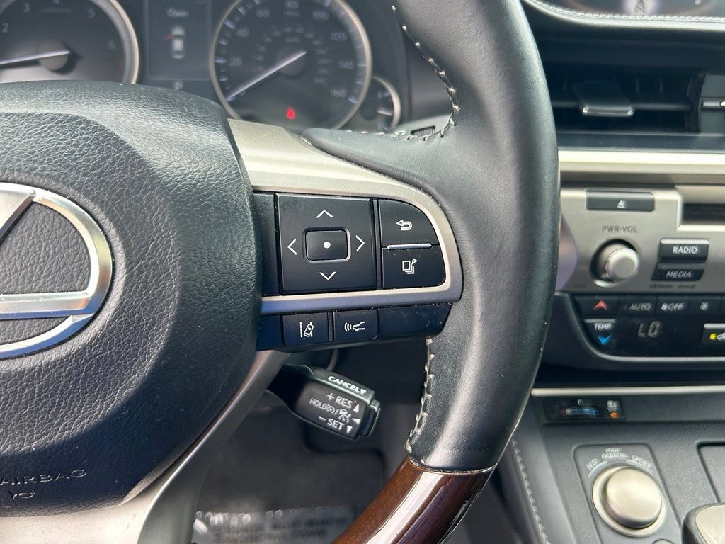 Used 2017 Lexus ES 350 w/ Premium Package FWD image 37
