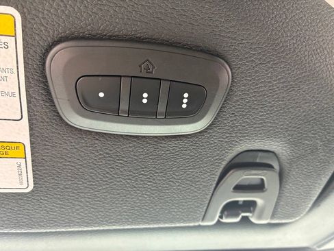 Used 2018 Jeep Wrangler Unlimited Rubicon w/ Uconnect 4C Nav & Sound Group AWD/4WD image 25