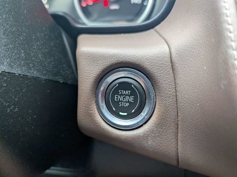 Used 2021 Chevrolet Tahoe High Country w/ Premium Package RWD image 22