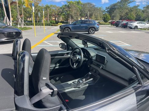 Used 2016 MAZDA MX-5 Miata Club image 17
