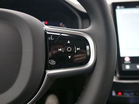 New 2026 Volvo XC90 B6 Plus w/ Protection Package Premier image 25