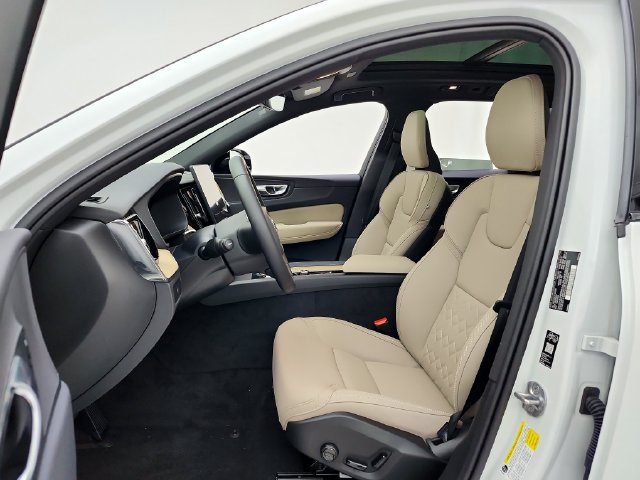 New 2026 Volvo XC60 B5 Plus w/ Protection Package Premier AWD/4WD image 21