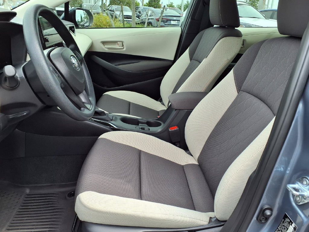 Used 2026 Toyota Corolla LE FWD image 23