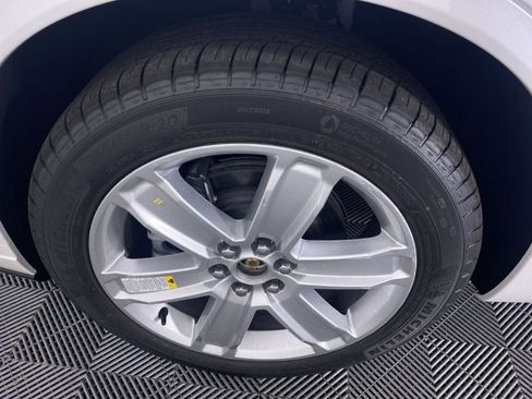 New 2025 Cadillac XT6 Luxury w/ LPO, Red Accent Package FWD image 16