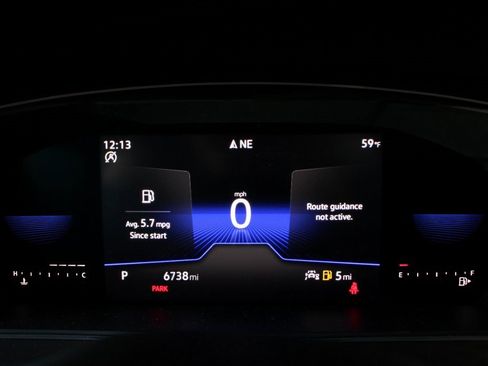 Used 2024 Volkswagen Tiguan SE R-Line image 17