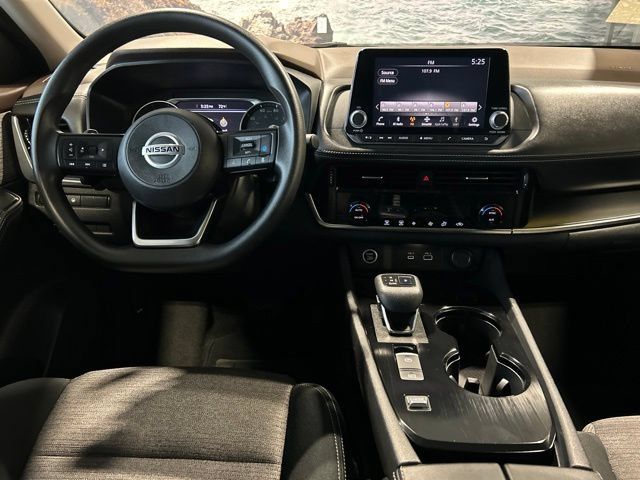 Used 2021 Nissan Rogue SV FWD image 50